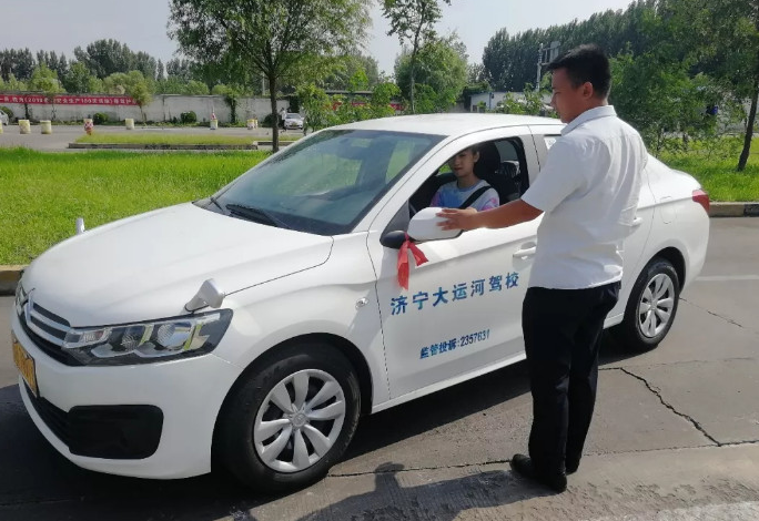 秋高氣爽好時節(jié)，學(xué)車就來大運河，所有車型均(圖1)