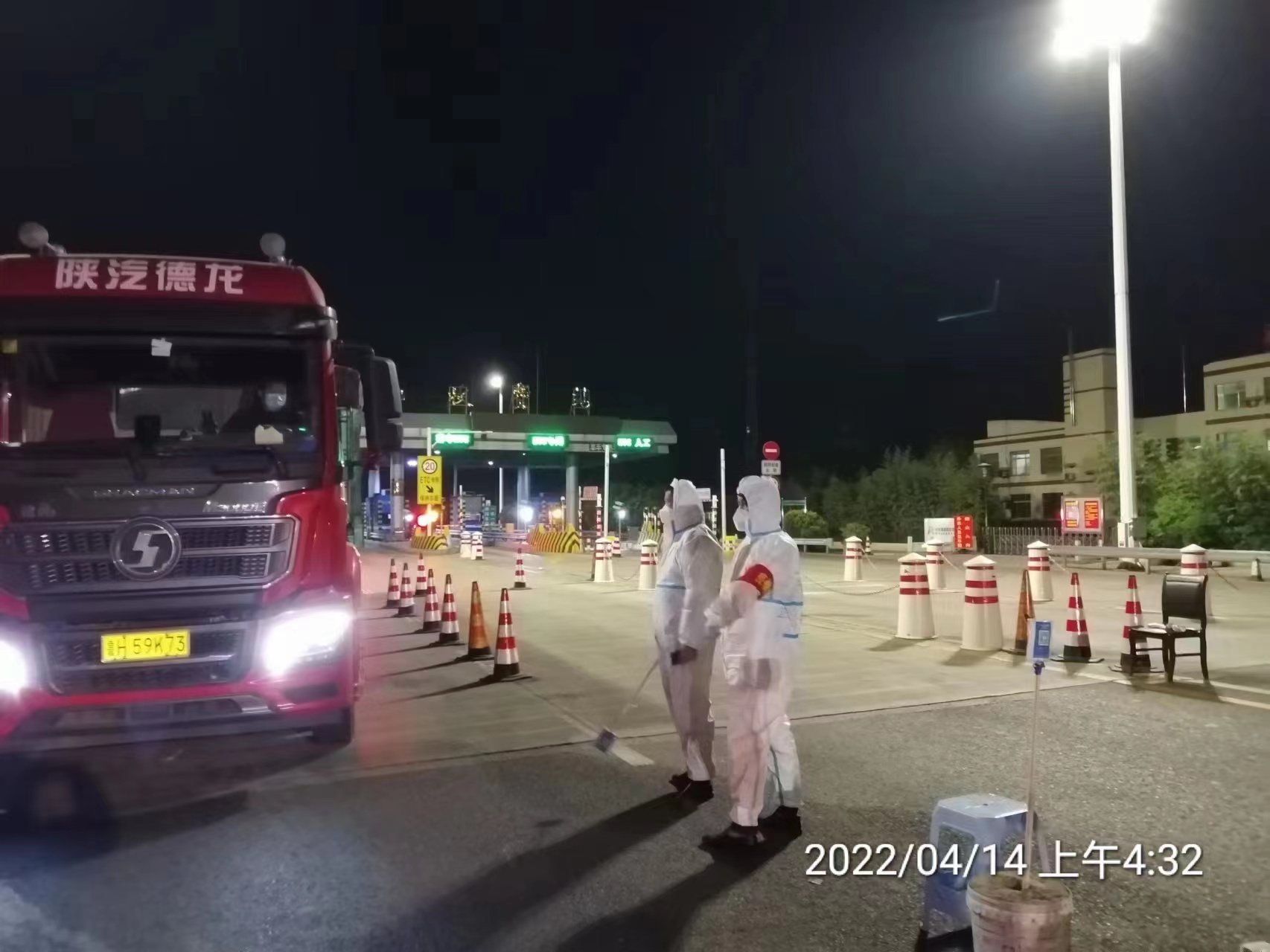 同心抗疫丨沖在最前線！大運(yùn)河駕校防疫志愿者在行動(dòng)！(圖7)