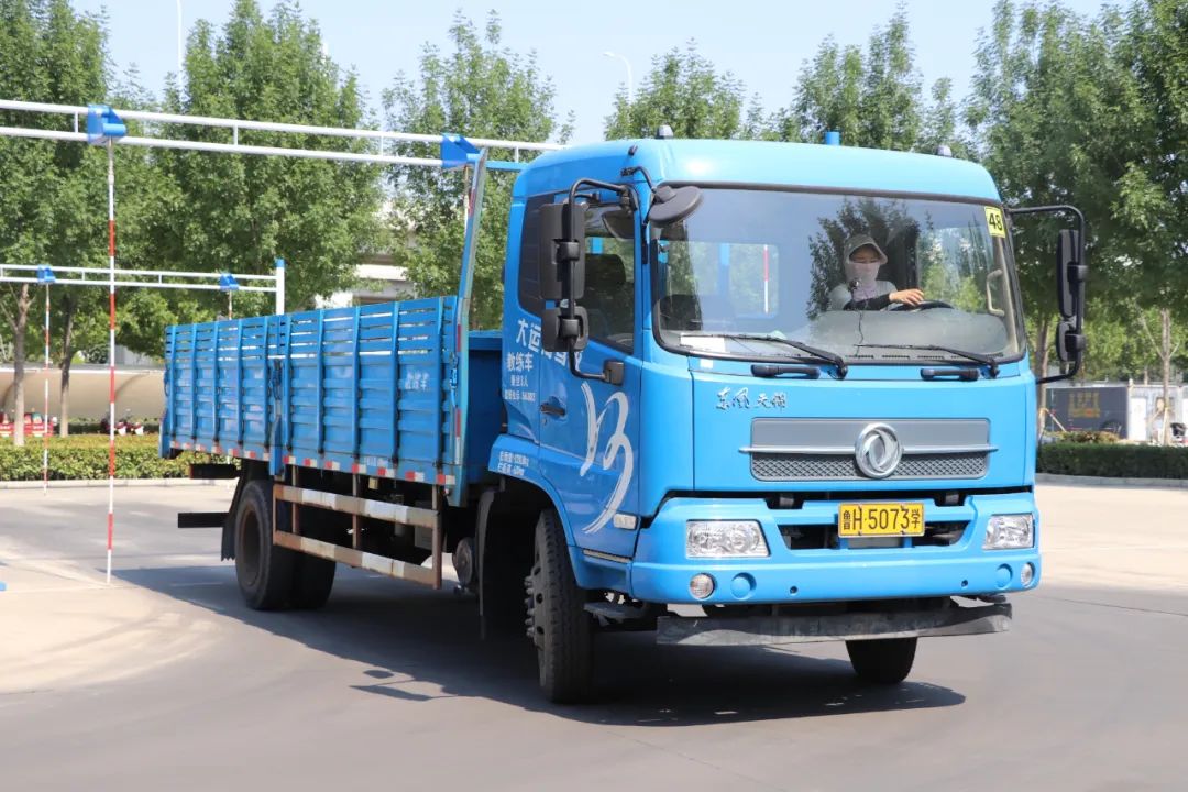 【濟(jì)寧大運(yùn)河駕?！啃≤噧r學(xué)大車，45天快速拿駕照！(圖4)