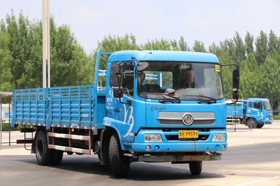 【濟(jì)寧大運(yùn)河駕?！繉W(xué)大車45天拿證！金秋報(bào)名鉅惠進(jìn)行中...(圖1)