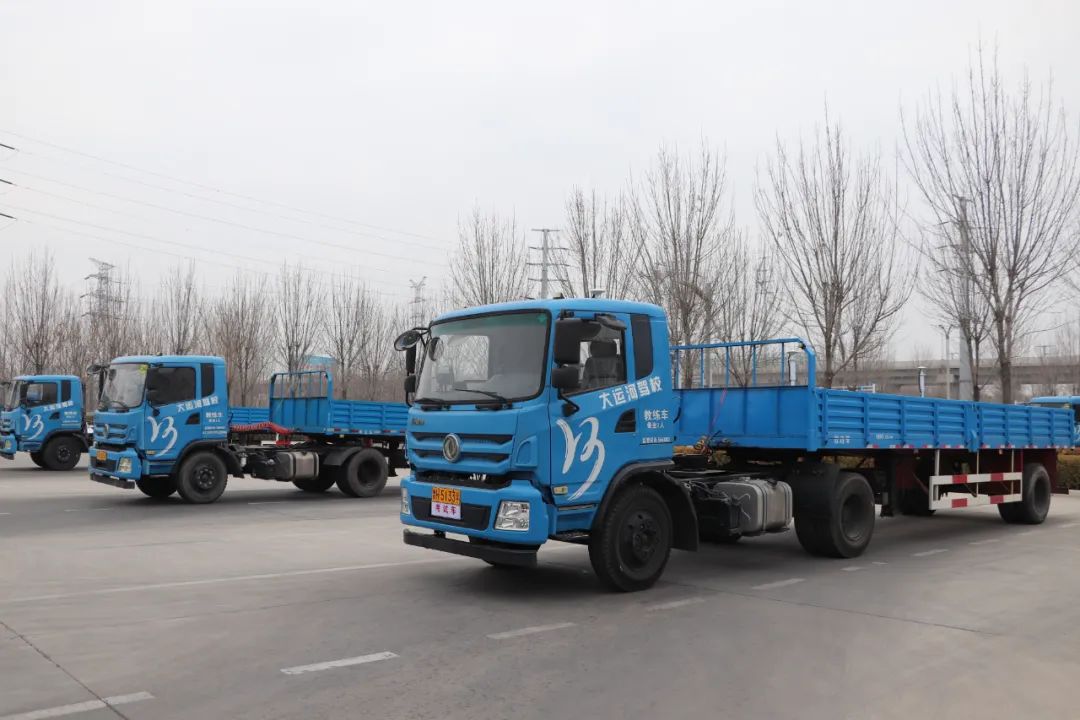 【濟(jì)寧大運(yùn)河駕校】大車班型全新升級(jí)，設(shè)備車模擬考試訓(xùn)練！(圖2)