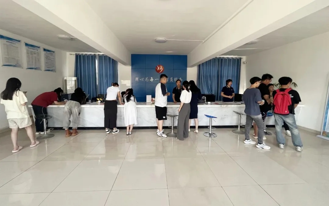 【濟(jì)寧大運(yùn)河駕校】高考之后——“同學(xué)們”都迫不及待來學(xué)車！(圖1)