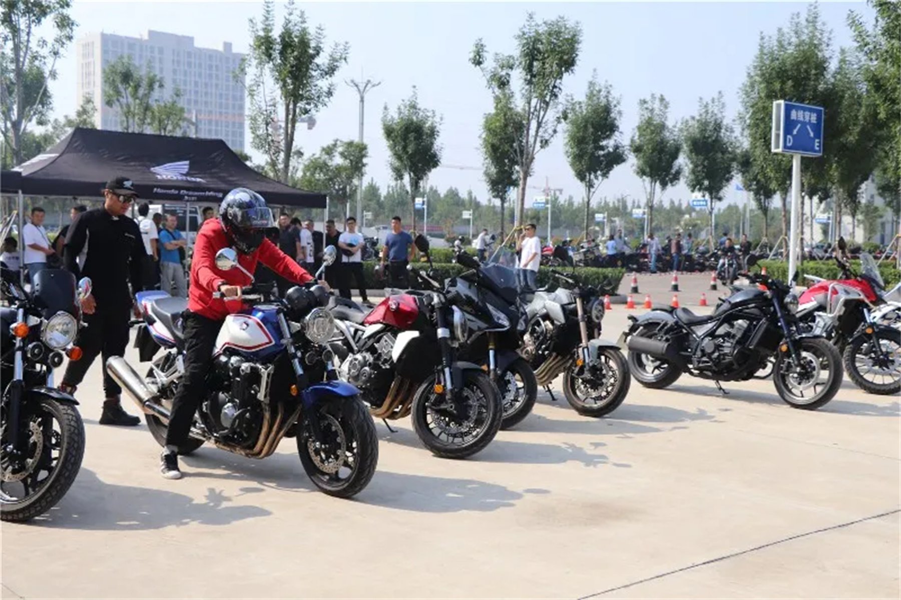 【濟寧大運河駕?！繗g迎各地“摩友”齊聚我校，以車會友！(圖2)